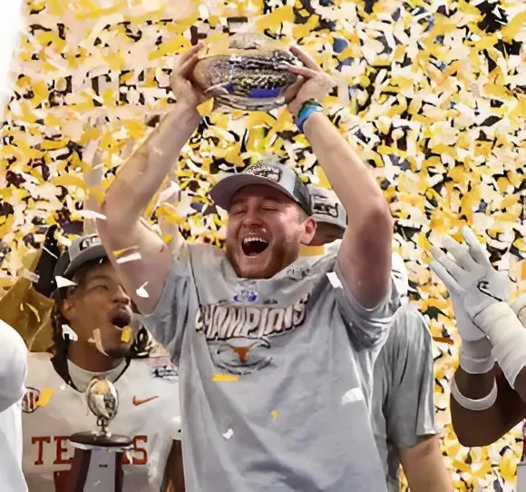 Dolphins’ Quarterback Inks Massive Pay Day With Exclusive Deal