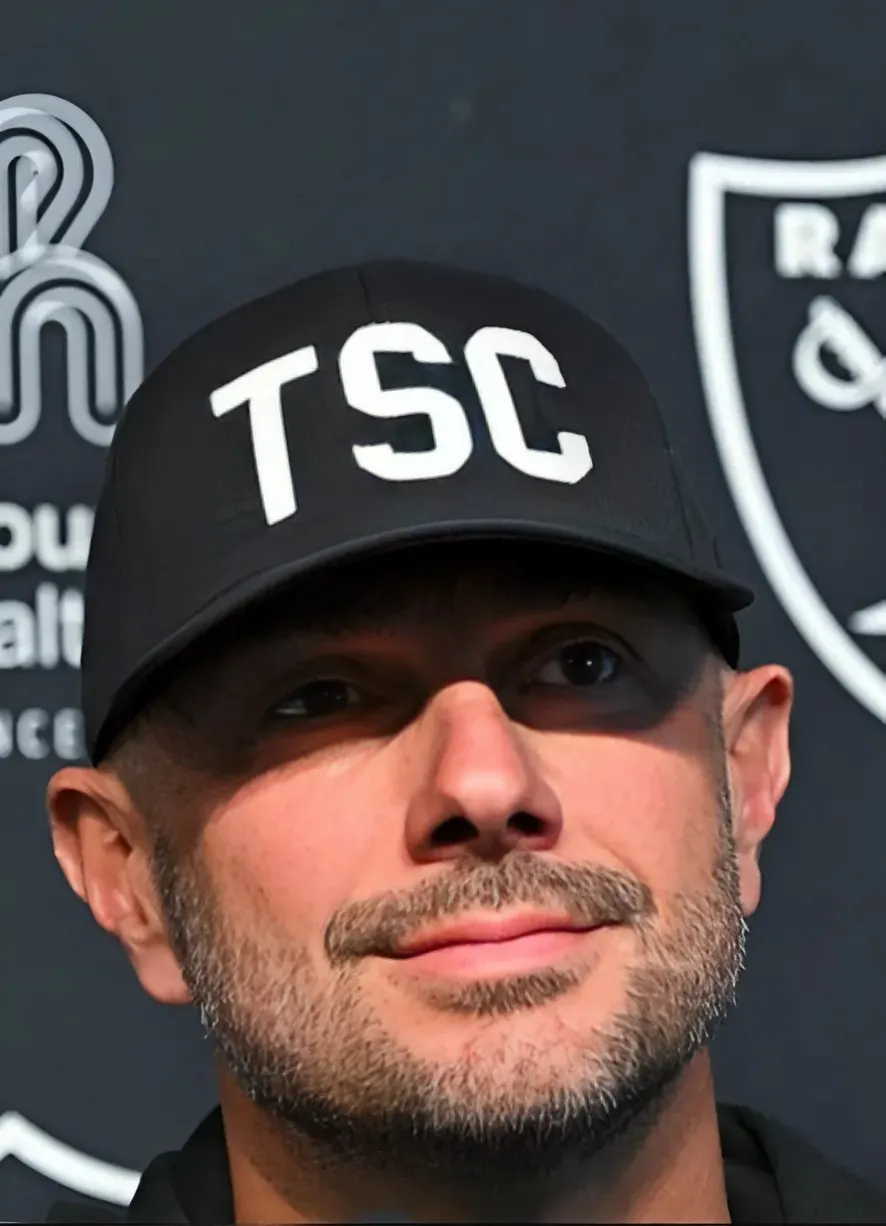 Las Vegas Raiders still have time to make a trade for star player who can turn the bad side of their roster around