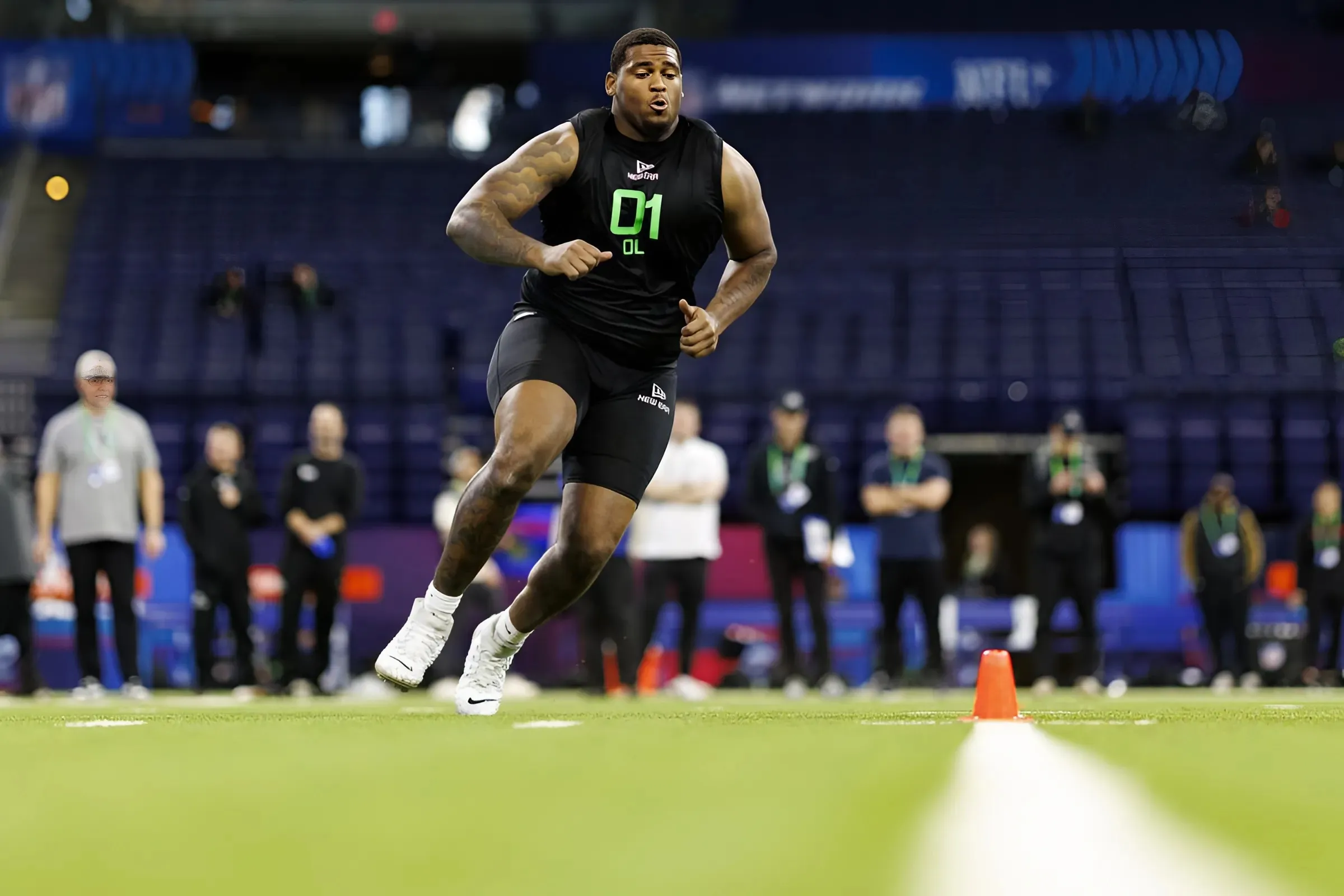 Saints Exploring Versatility Of No. 9 Pick Kelvin Banks Jr. Saints Exploring Versatility Of No. 9 Pick Kelvin Banks Jr.