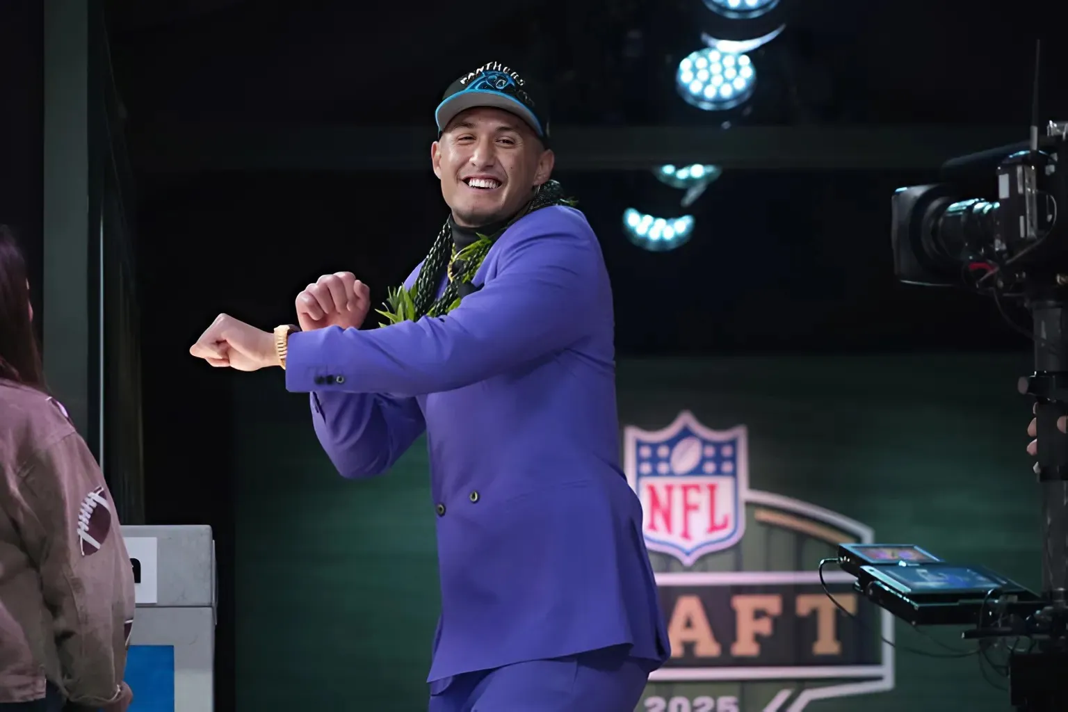 Panthers WR coach gives his early impressions of Tetairoa McMillan
