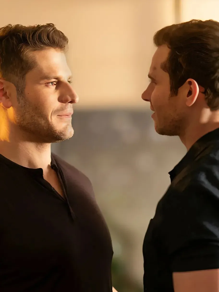 9-1-1 actor condemns homophobic backlash to character’s gay kiss