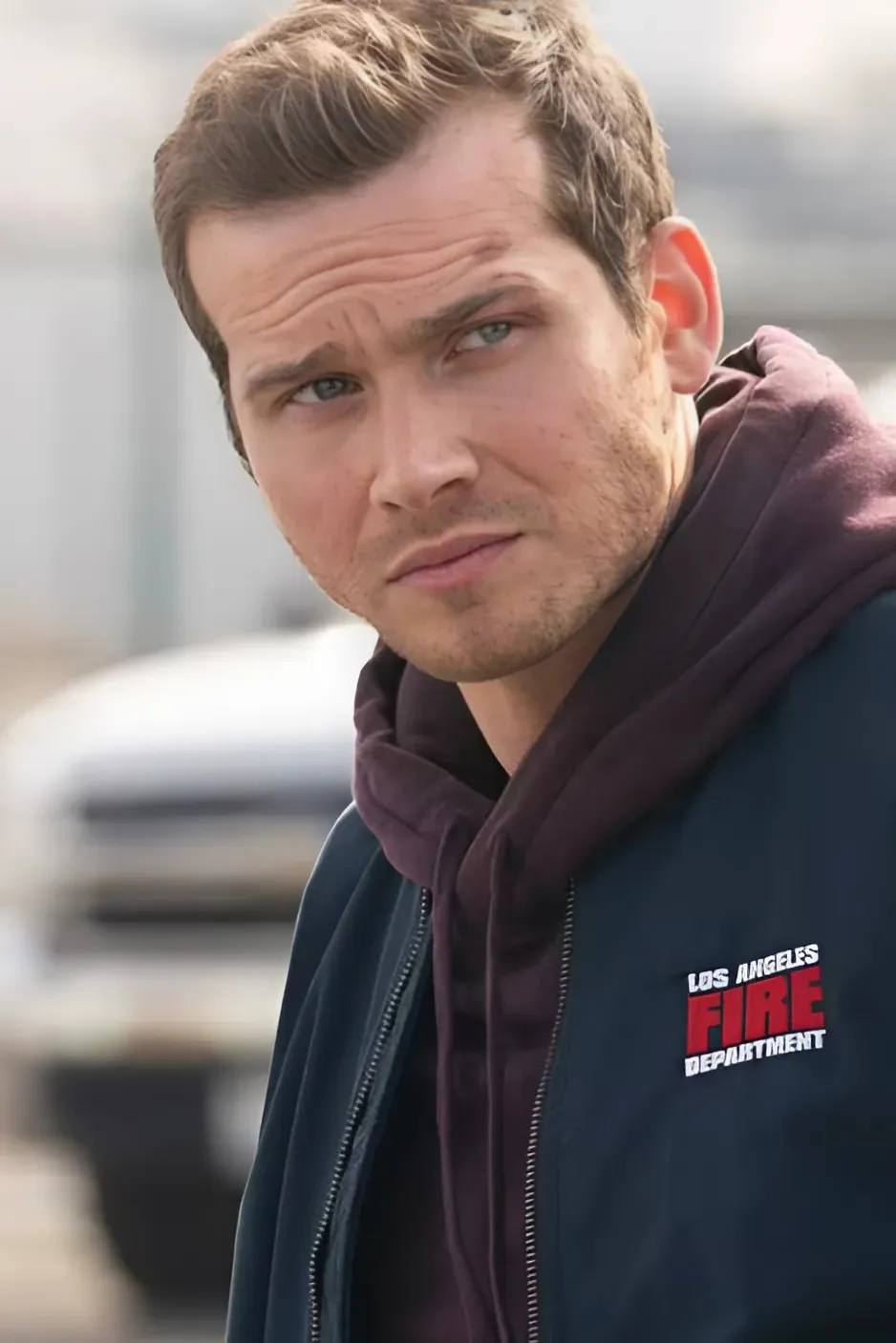 “There’s Going to Be a Lot of Difficulty”: ’9-1-1’s Oliver Stark Sees Potential Problems for the 118’s New Captain