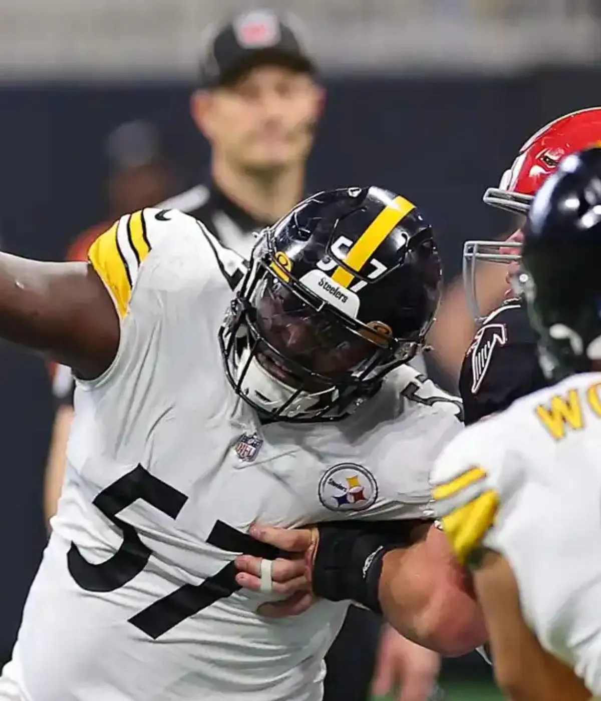 Recent Steelers Cut Is ‘Visiting’ With AFC North Rival: Report