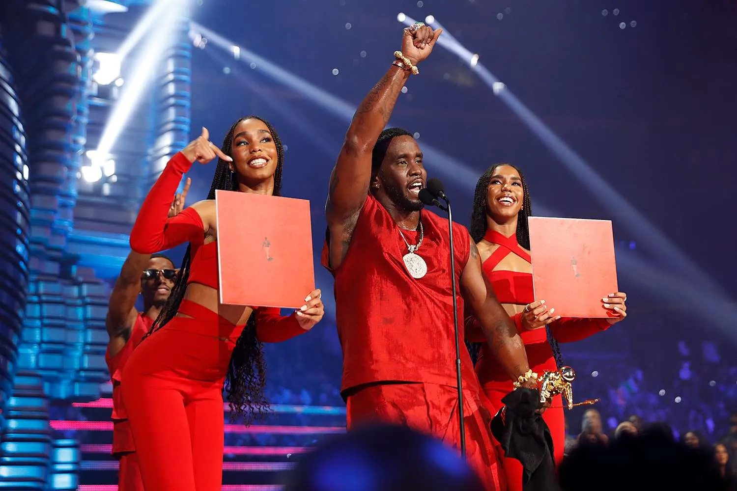 Diddy the proud daddy! Rapper's children join him on stage for his performance at 2023 MTV VMAs and celebrate with him as he's honored with the Global Icon Award