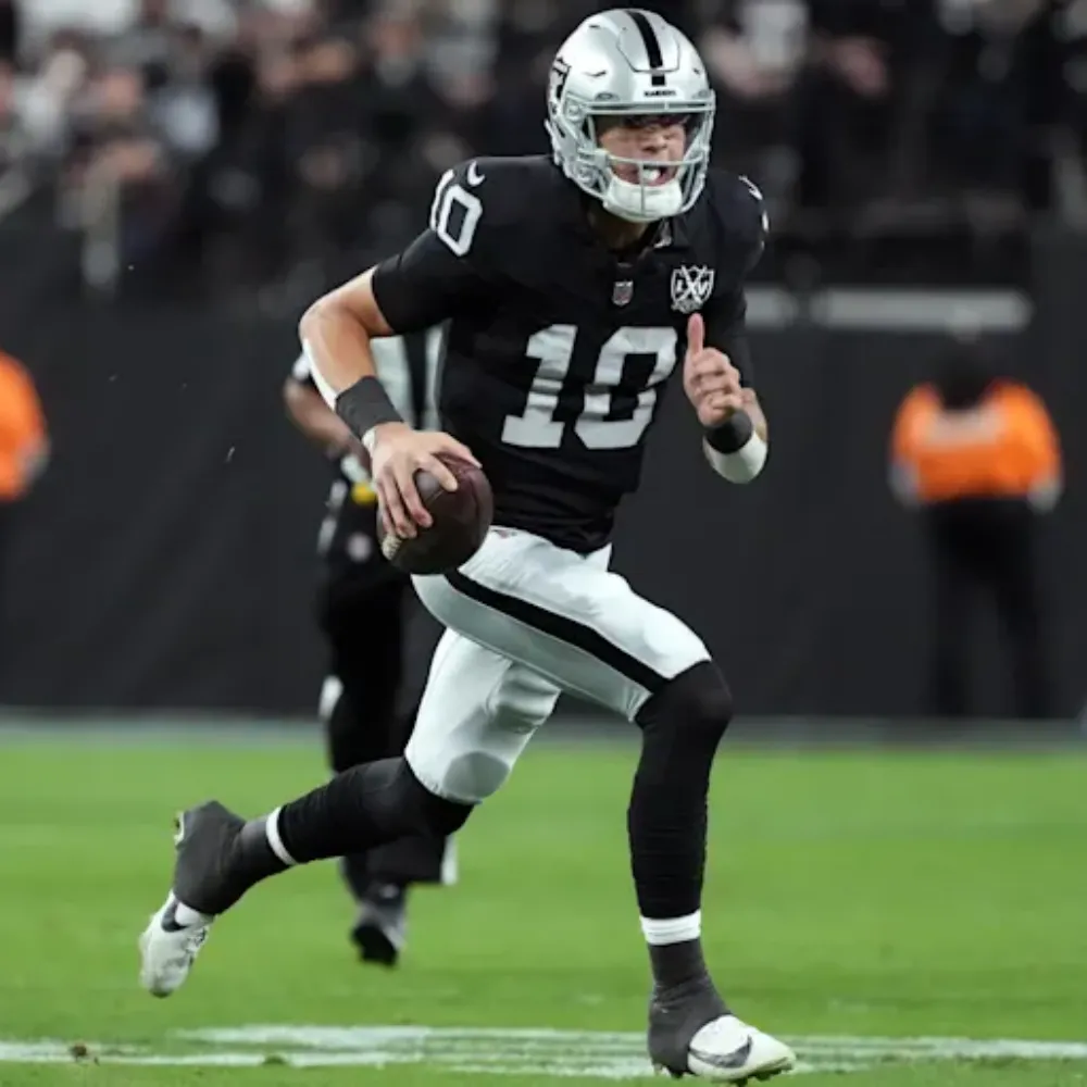 Second Former Raiders QB Could Retire From NFL This Offseason - suong