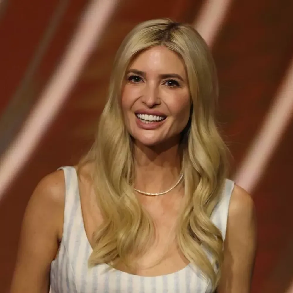 Ivanka Trump went to Eagles locker room seeking out player who called her 'beautiful' - suong Ivanka Trump went to Eagles locker room seeking out player who called her 'beautiful' - suong