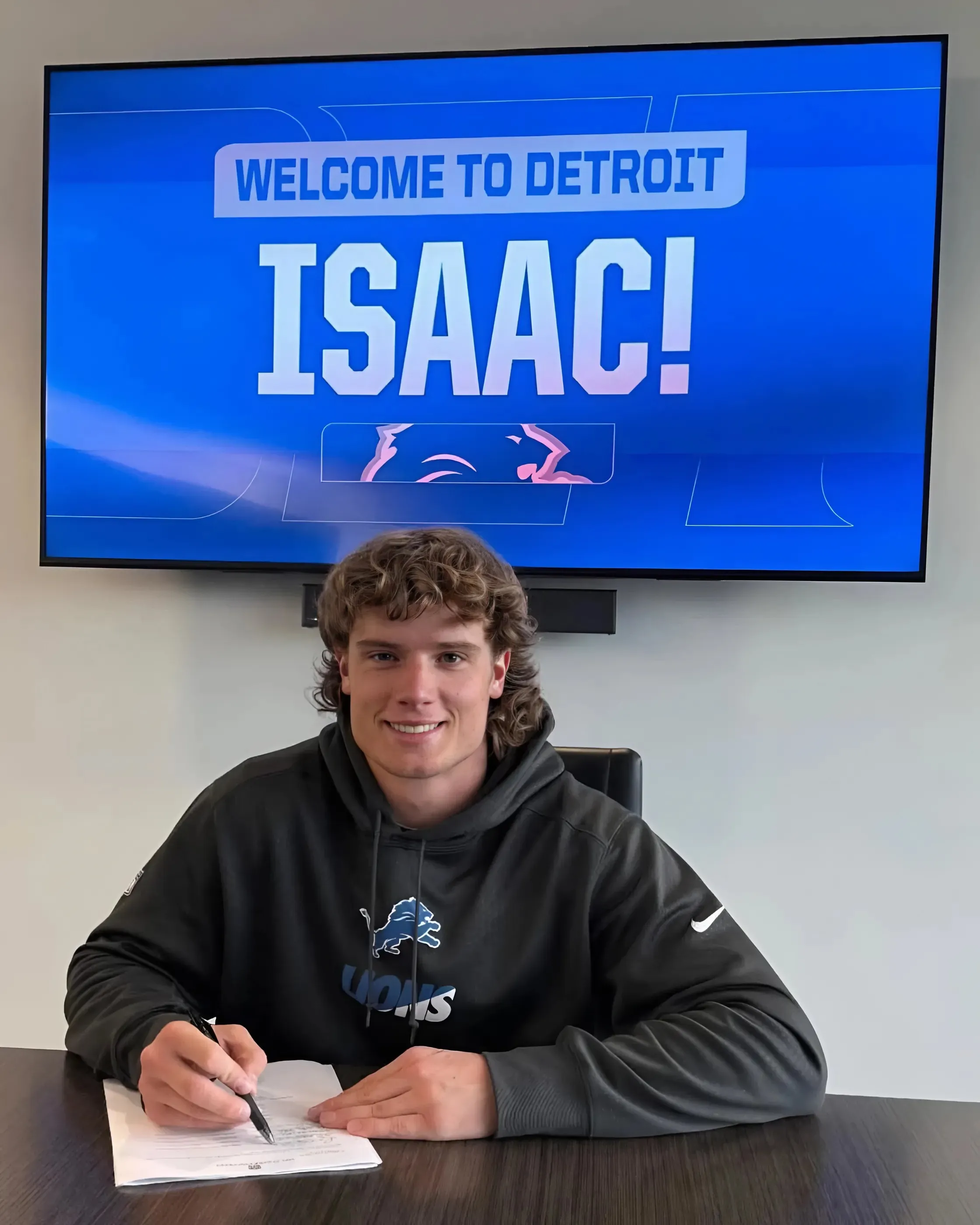 Lions Sign WR Isaac TeSlaa to Rookie Contract