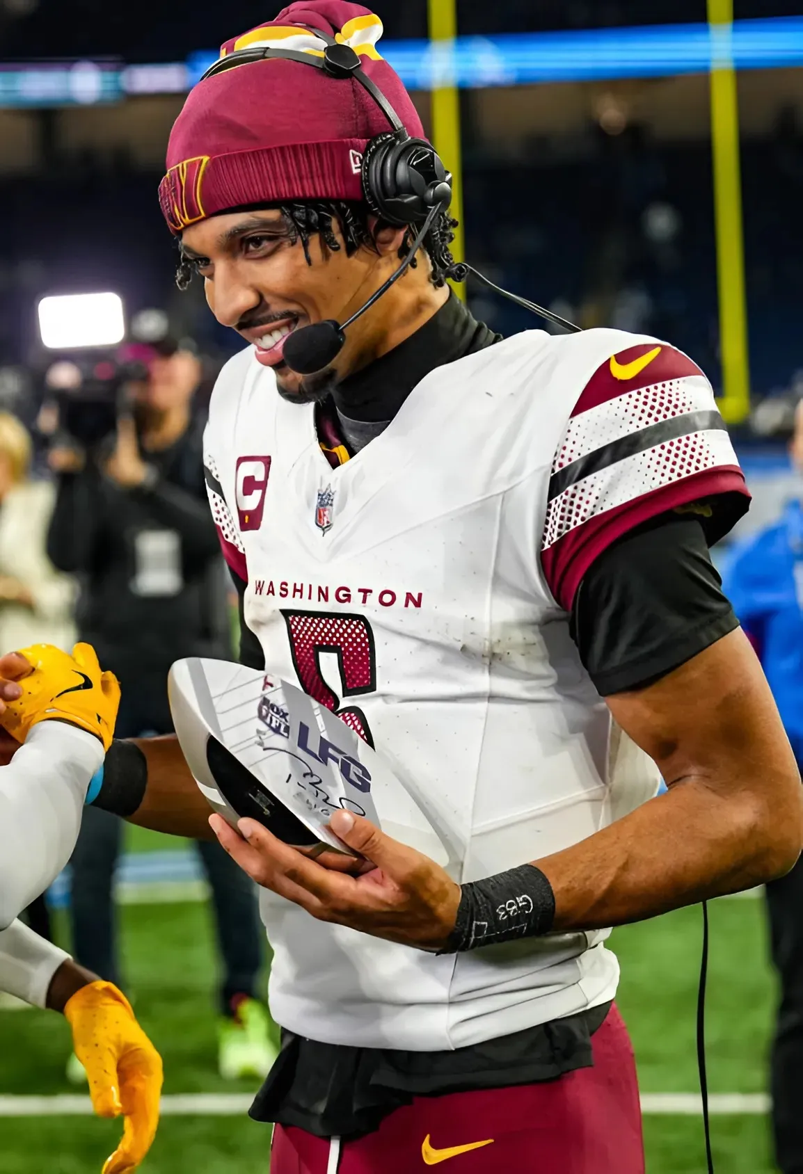 Commanders’ Jayden Daniels surprises fans in new Nike commercial