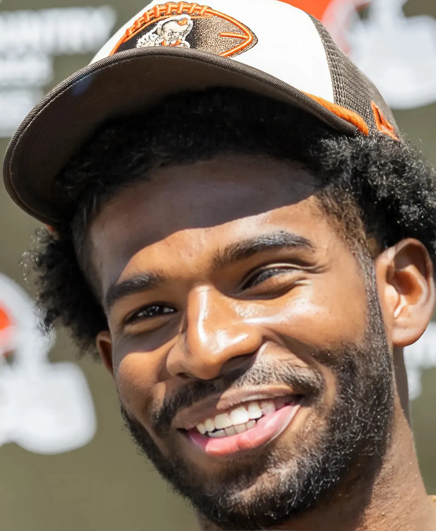 Shedeur Sanders Signs Rookie Deal, Earns Hall of Famer’s Stamp of Approval