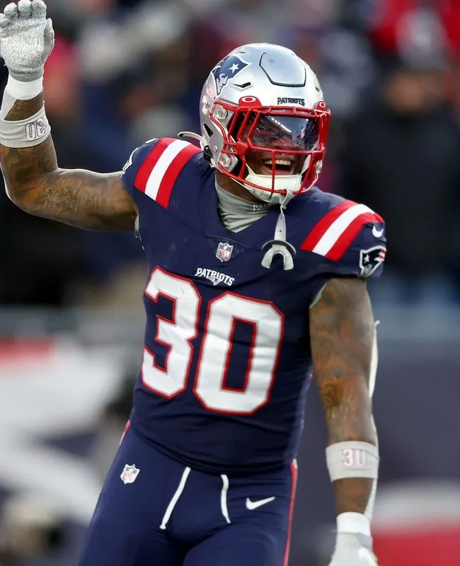 Ex-Patriots LB puts out rap song for new team's schedule release video