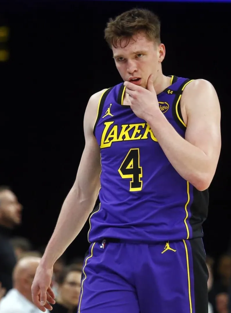 Dalton Knecht Snubbed From Both NBA All-Rookie Teams Dalton Knecht Snubbed From Both NBA All-Rookie Teams