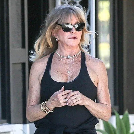 Goldie Hawn, 78, Causes a Stir With Swimsuit Vacation Photos: See Why!