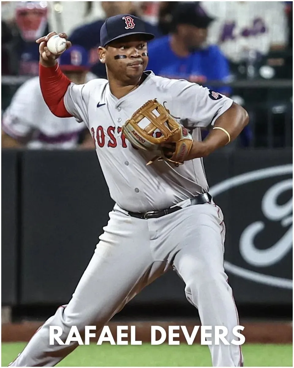 Red Sox legend responds to team's mishandling of Rafael Devers situation