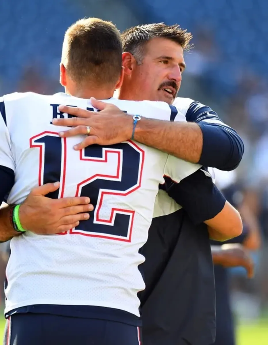 Tom Brady’s Mentor Confirms Mike Vrabel’s ‘Infectious’ Trait After Patriots’ HC’s Angry Outburst