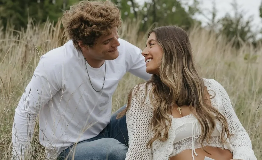 J.J. McCarthy shares baby announcement with fiancée ahead of 2025 season