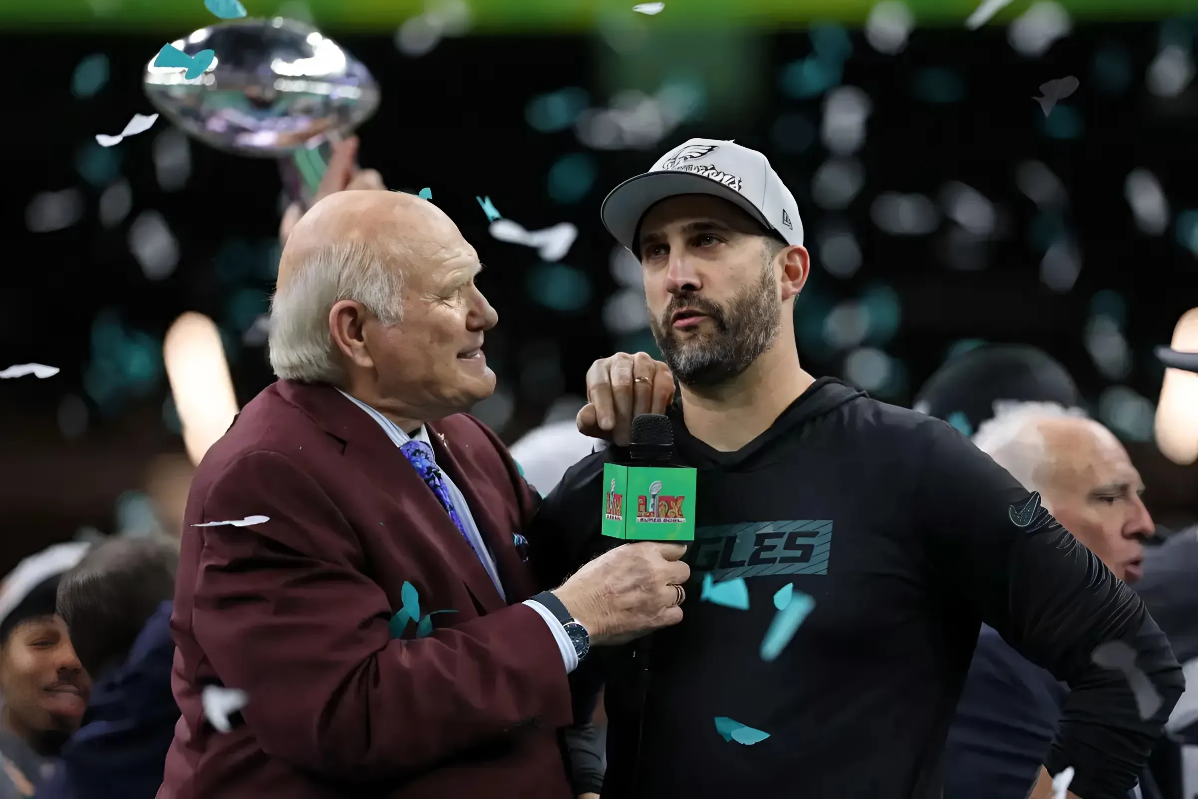 Eagles Urged To Sign Ex-Falcons, Broncos Star