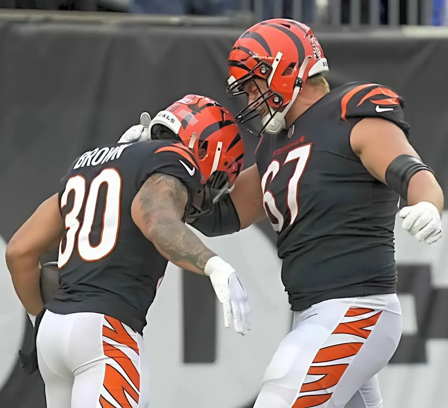 Cincinnati Bengals Restructured Contract of Veteran Guard Cordell Volson