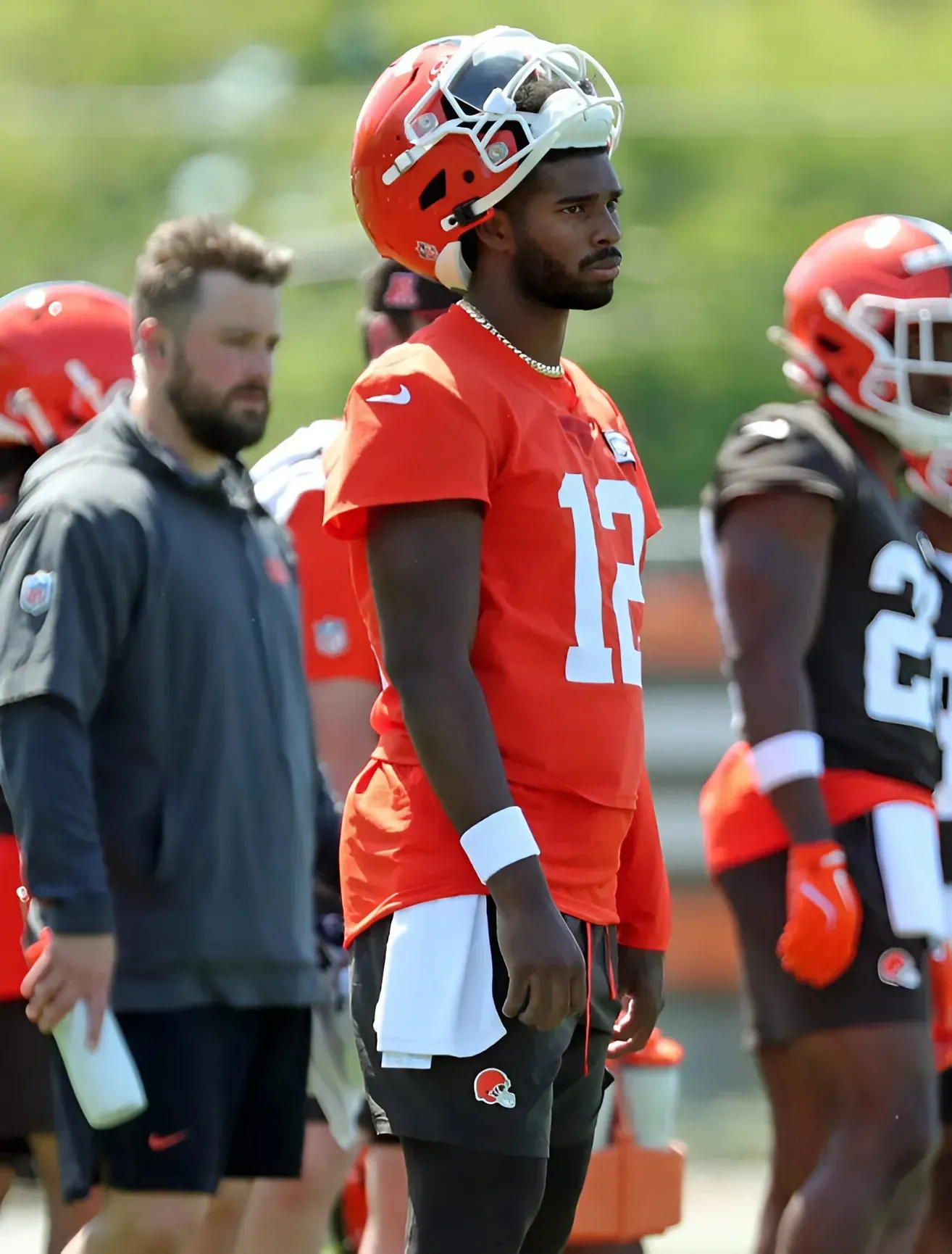 NFL Legend Backs Shedeur Sanders: “He Got Hit, Popped Up, and Kept Balling” NFL Legend Backs Shedeur Sanders: “He Got Hit, Popped Up, and Kept Balling”