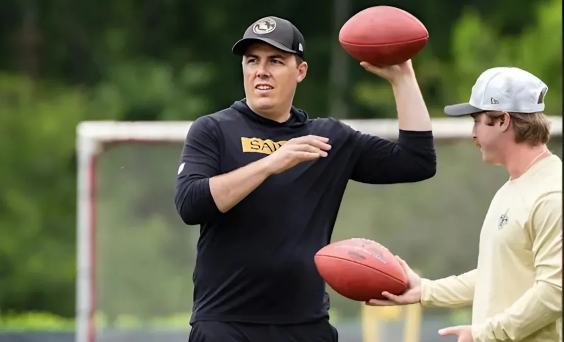 Kellen Moore will get to bring Eagles’ signature play to New Orleans after all
