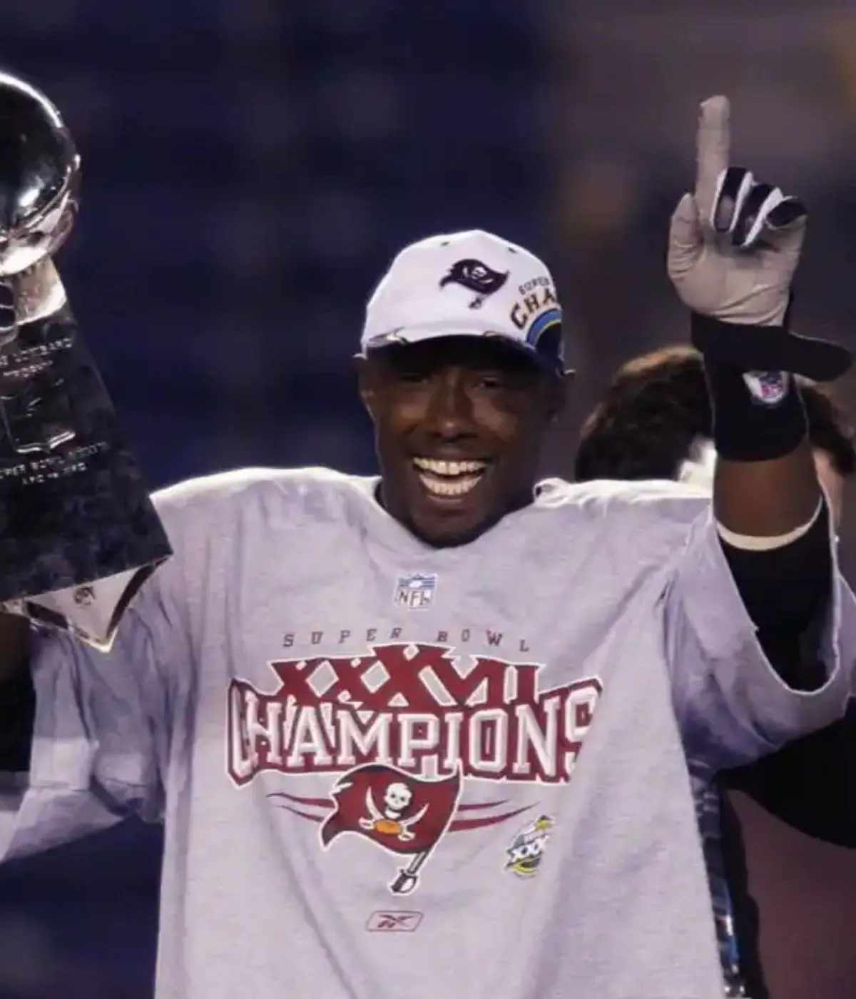 Former Bucs Super Bowl MVP Says ‘Sky is the Limit’ For One Tampa Bay Rookie