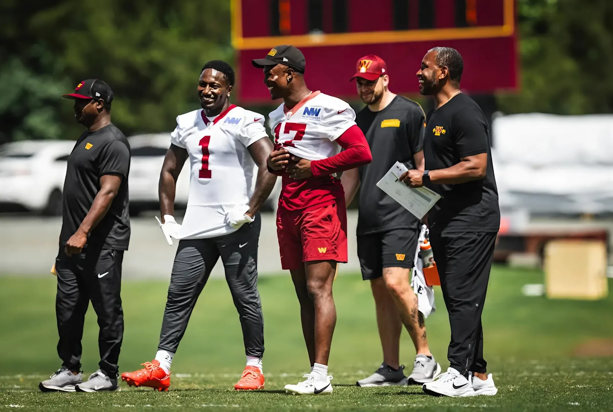 Ex-Commanders Record-Breaking WR Makes Deebo Samuel Comparison