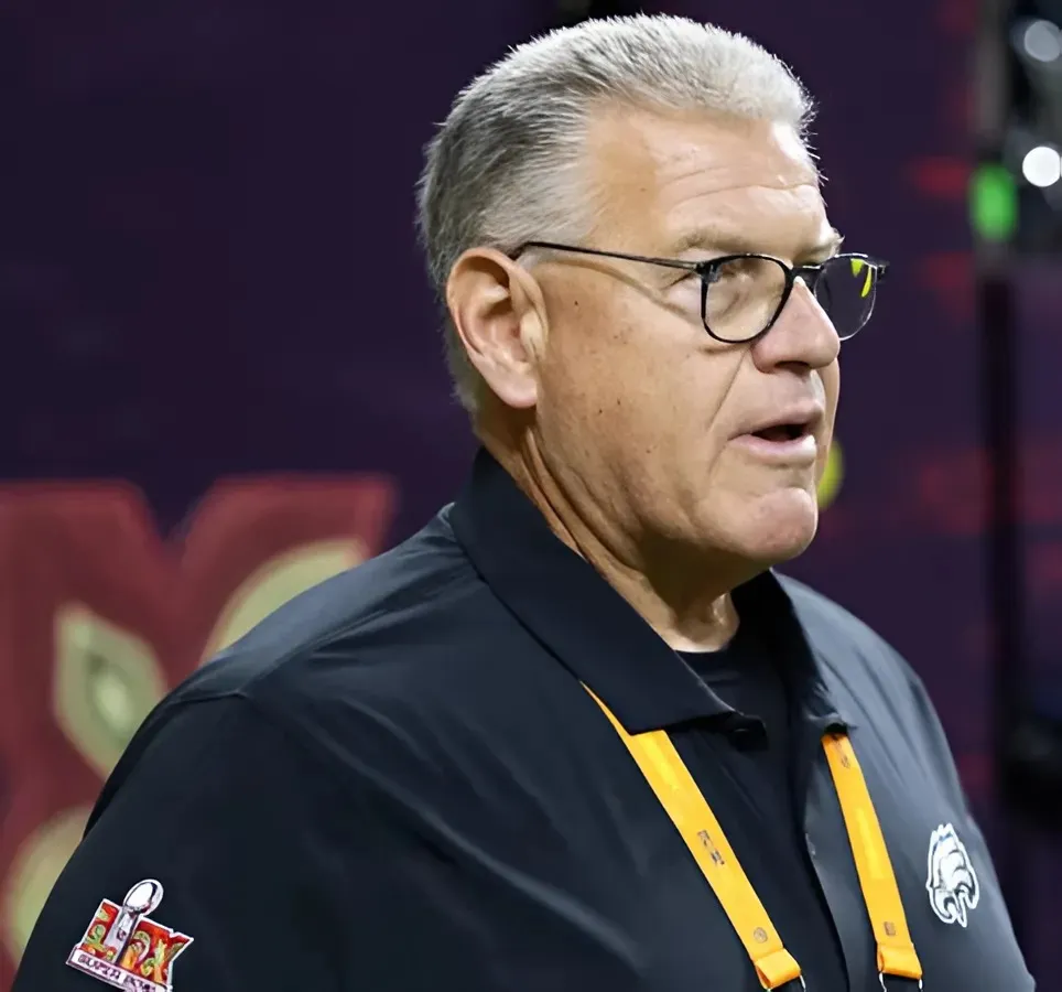 Eagles' Assistant Again A Finalist For Dr. Z Award Eagles' Assistant Again A Finalist For Dr. Z Award