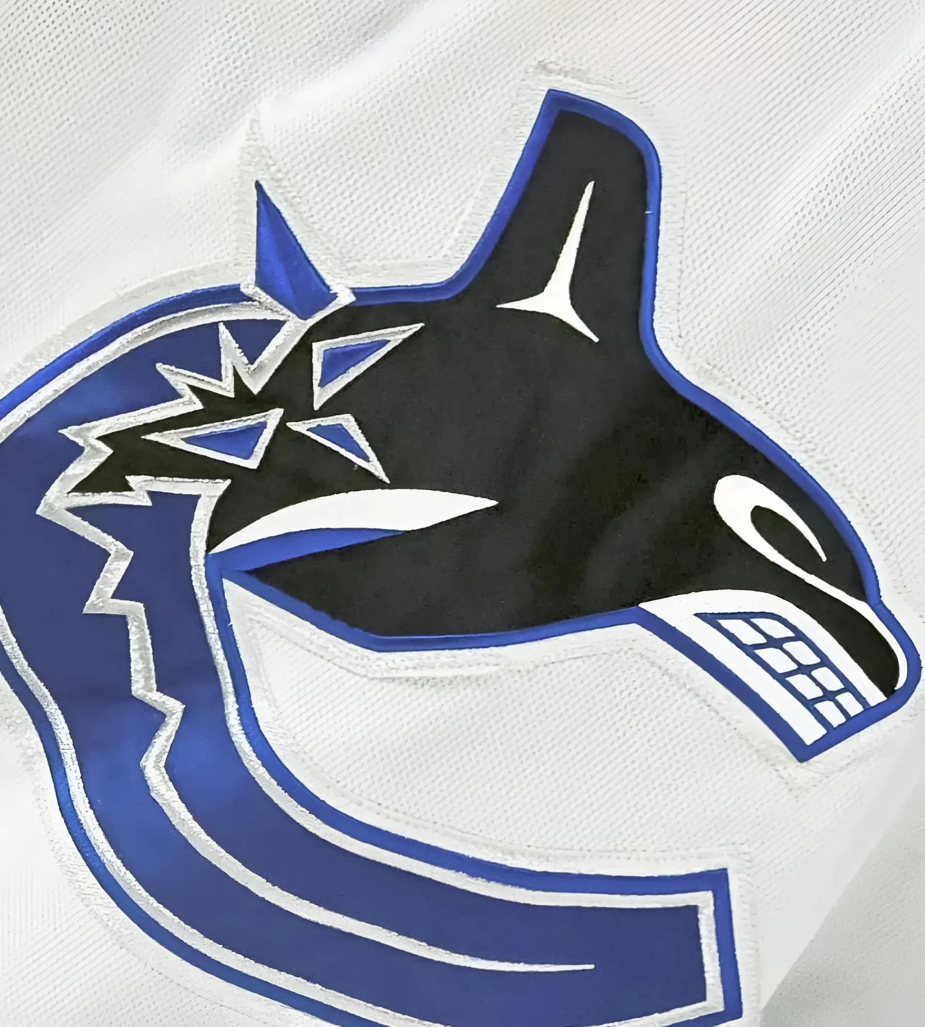 Canucks sign Anri Ravinskis to two-year, entry-level contract