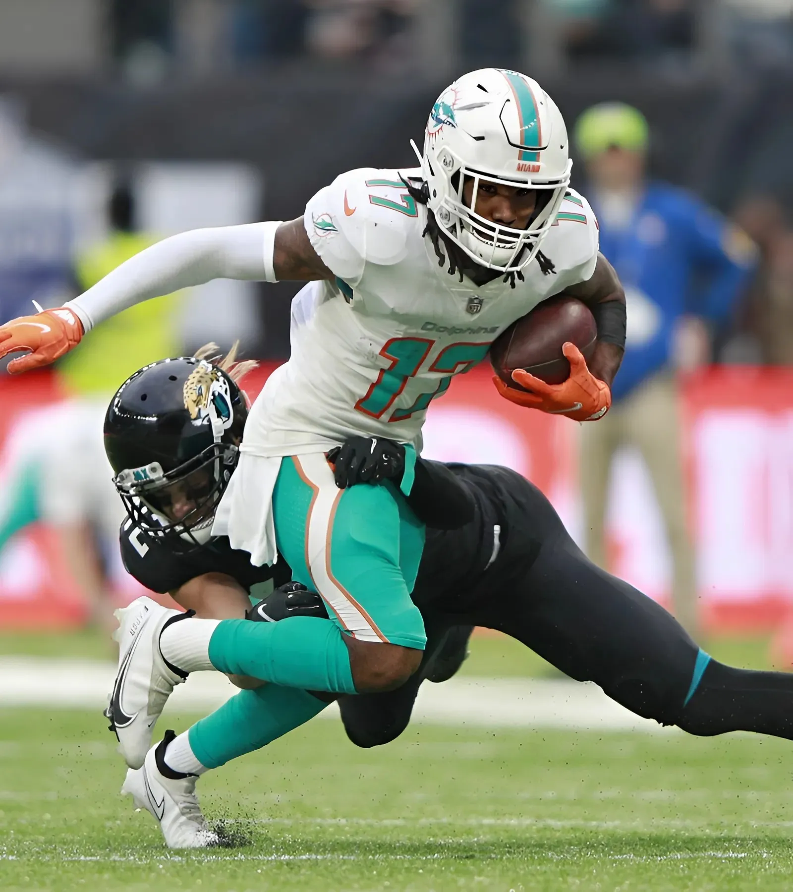NFL analyst encourages Dolphins fans to keep expectations high for Jaylen Waddle