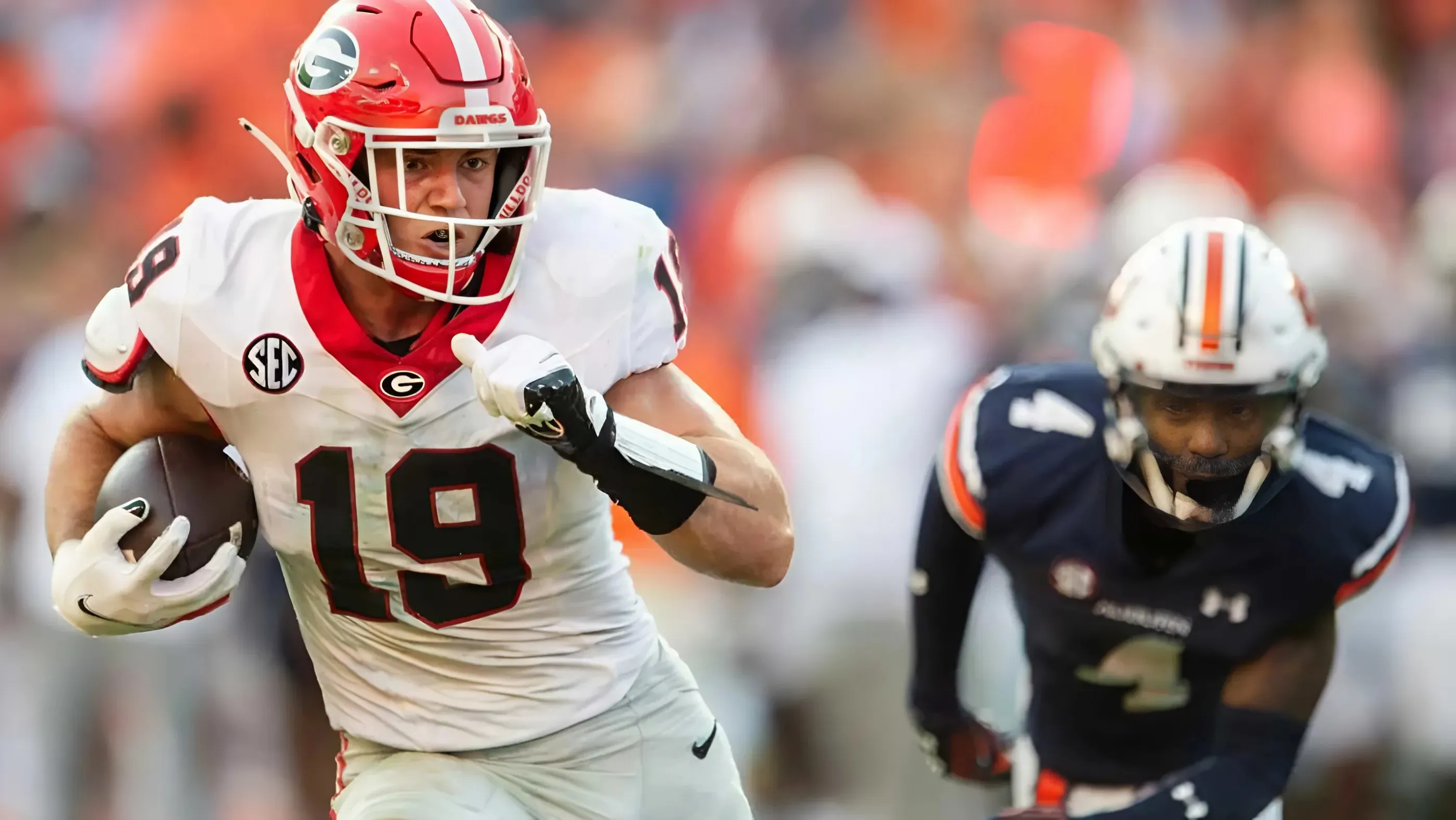 Georgia product Brock Bowers getting the spotlight he deserves after landing on PFF's 'top 25 players under 25' list Georgia product Brock Bowers getting the spotlight he deserves after landing on PFF's 'top 25 players under 25' list
