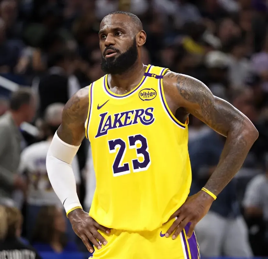 Signs Point to LeBron James Potentially Ditching Lakers This Summer: Report