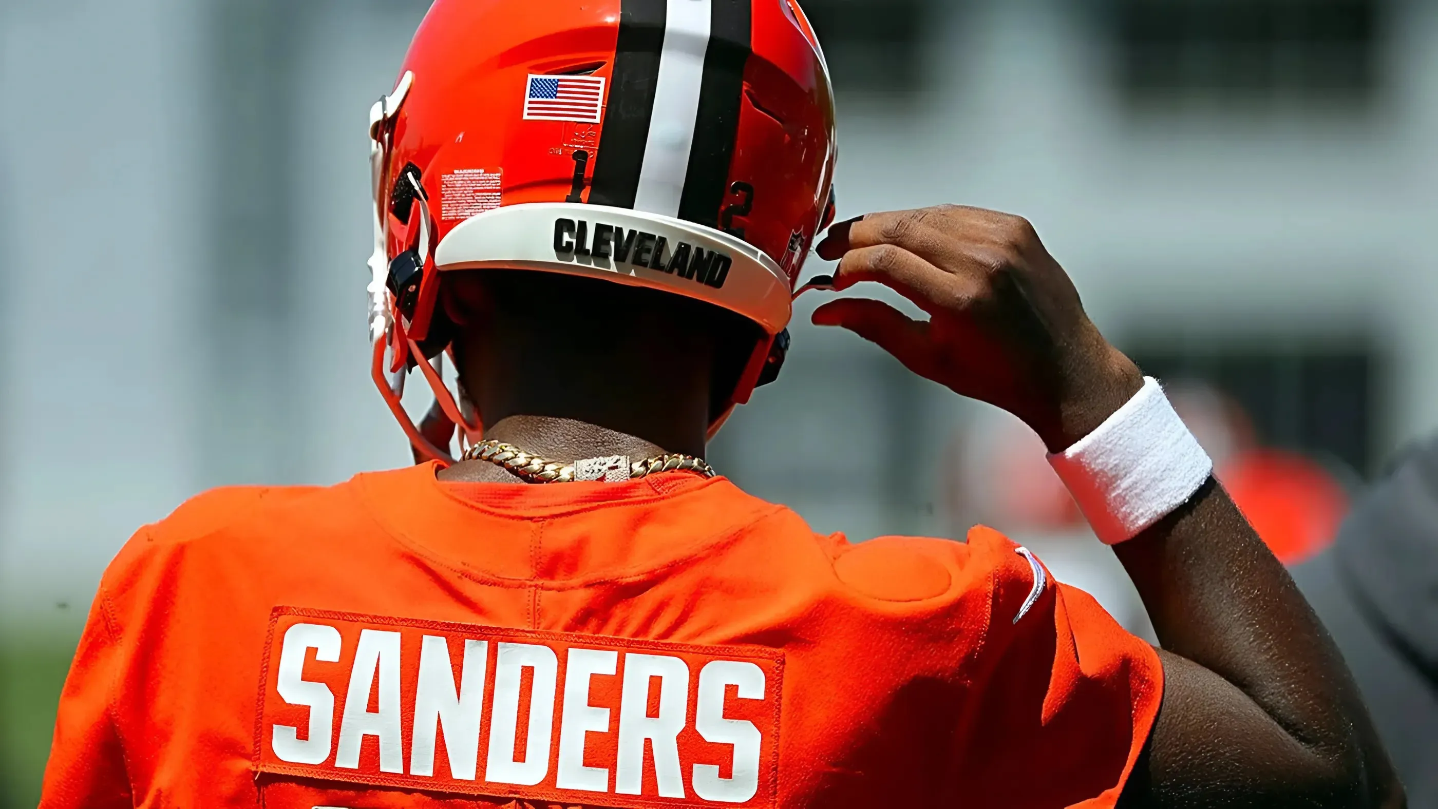 Browns QB Shedeur Sanders Sends Message on Deshaun Watson