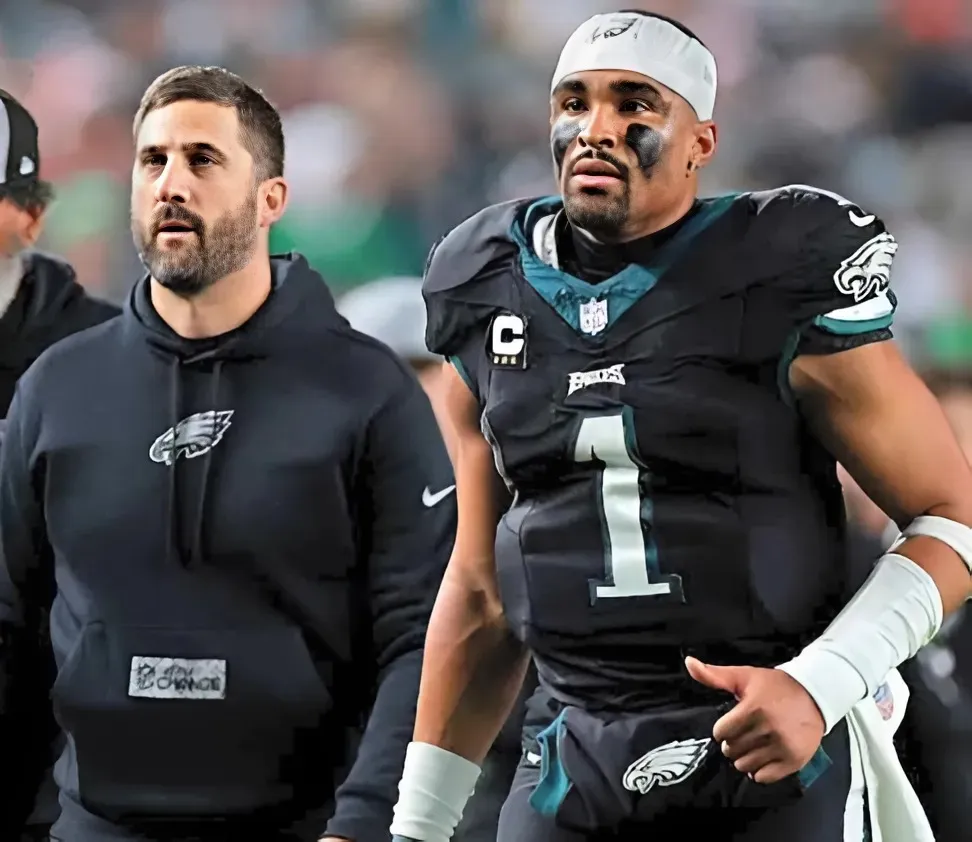 Eagles prop up NFC East's crumbling status amid ranking freefall