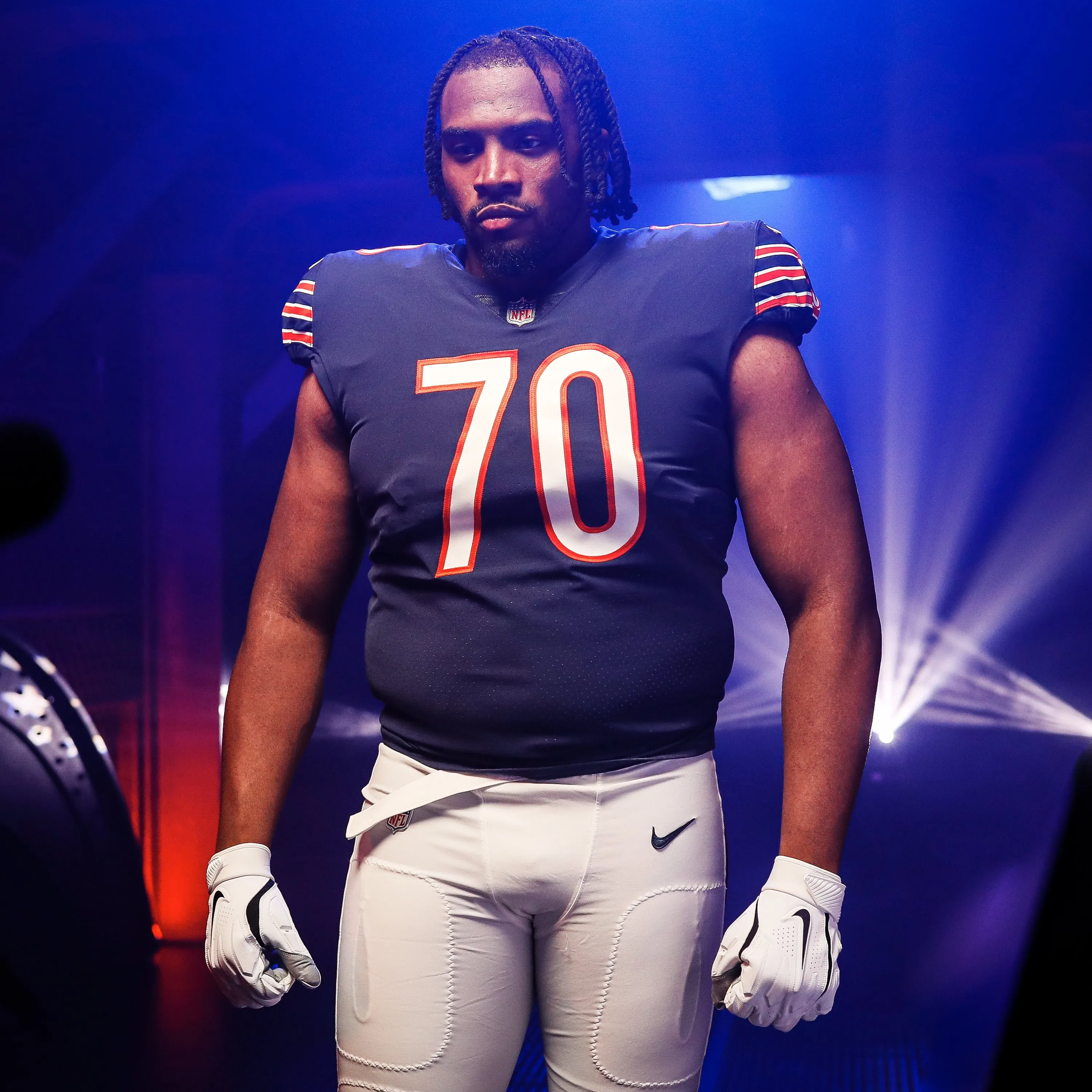 Chicago Bears urged to consider offensive line trade package