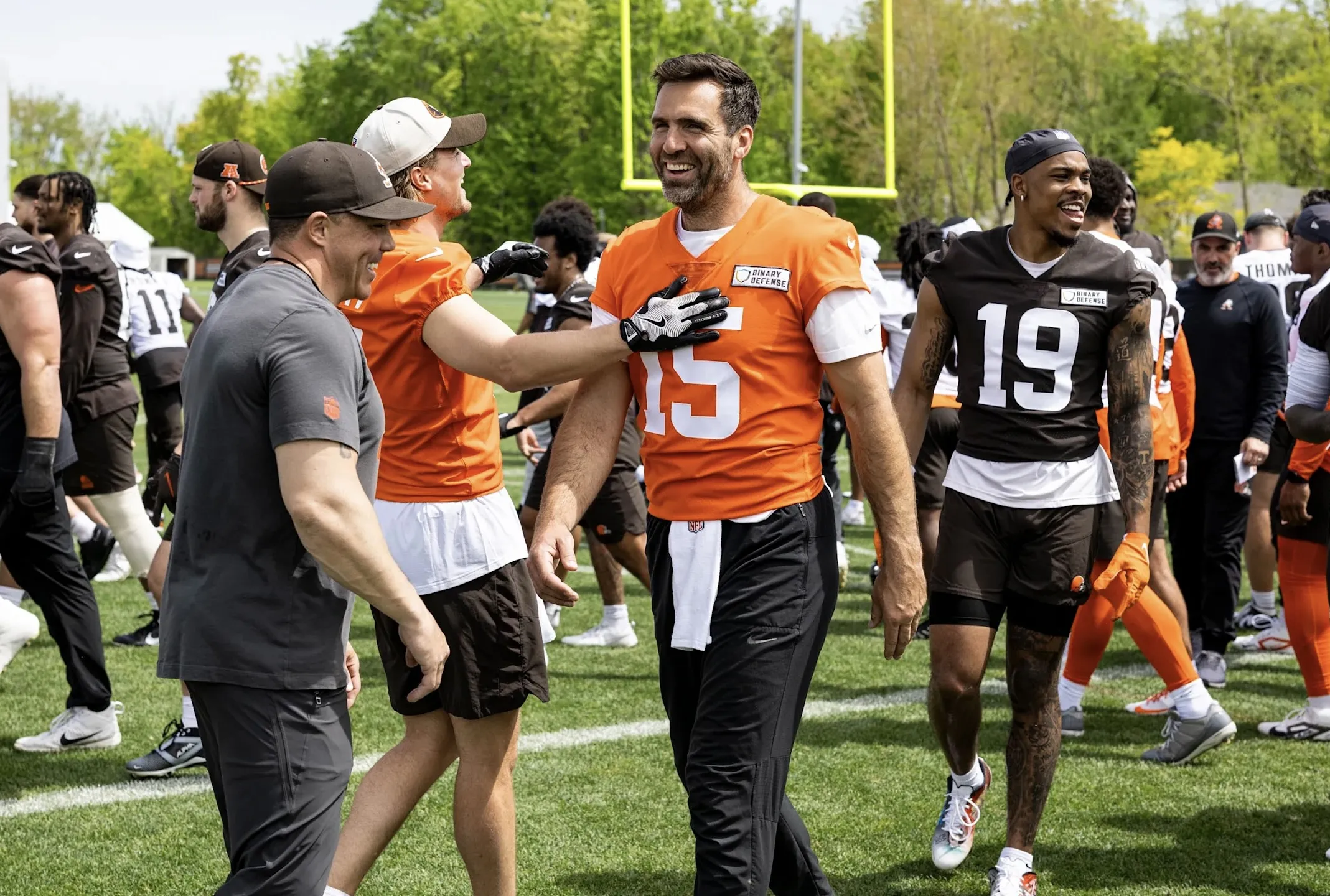 Cleveland Browns make shocking decision at quarterback heading into training camp, ‘frontrunner to win the starting job…’
