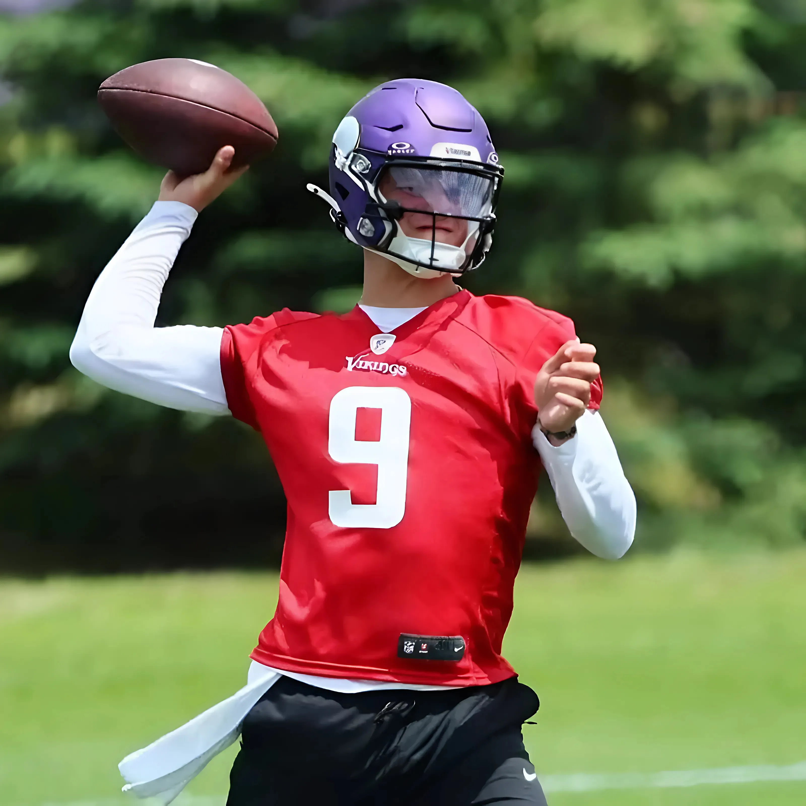 Vikings’ J.J. McCarthy Facing Veteran QB Threat Ahead of OTAs