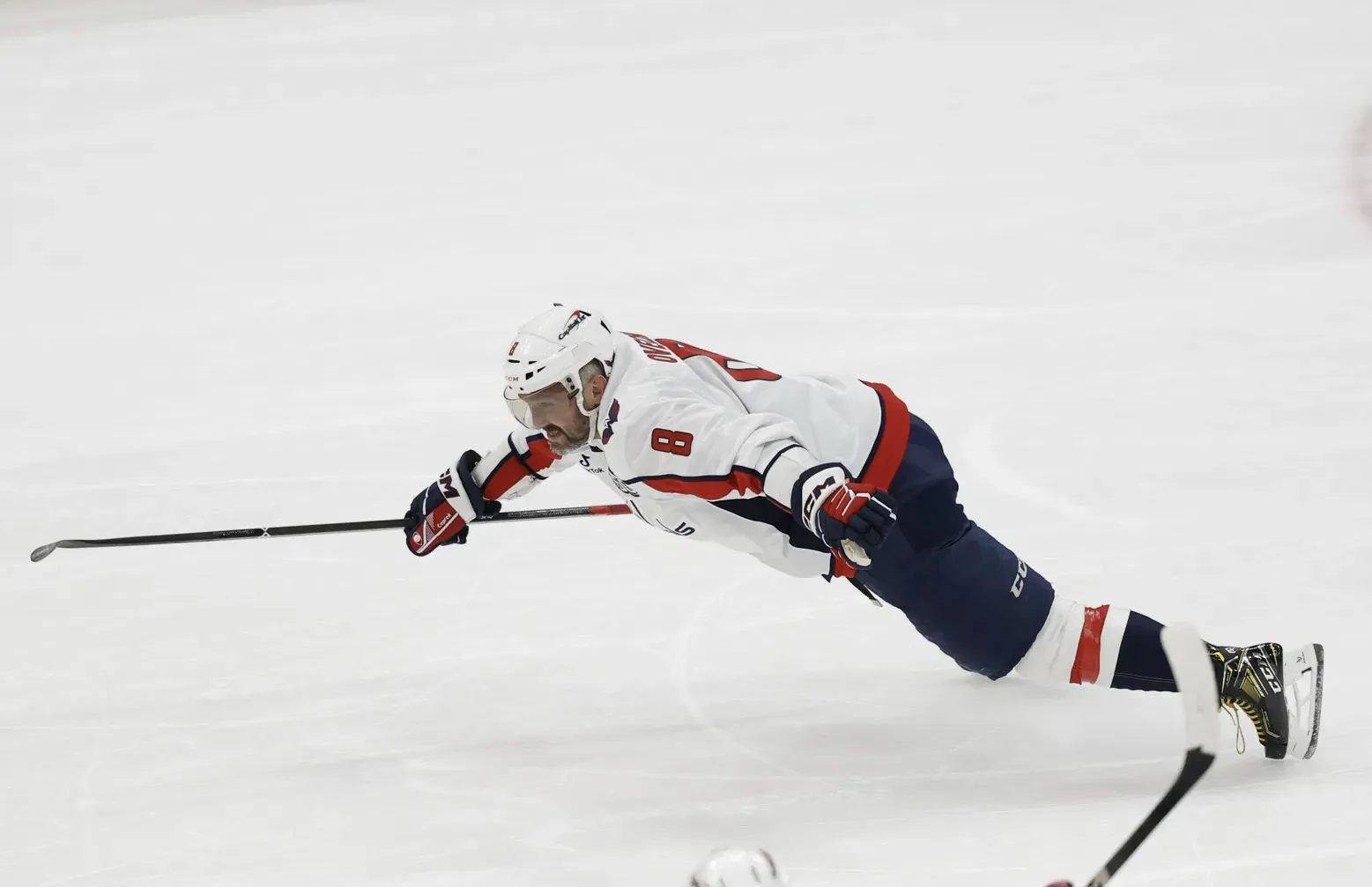 Alex Ovechkin Wins Mark Messier NHL Leadership Award for 2024-25 Season