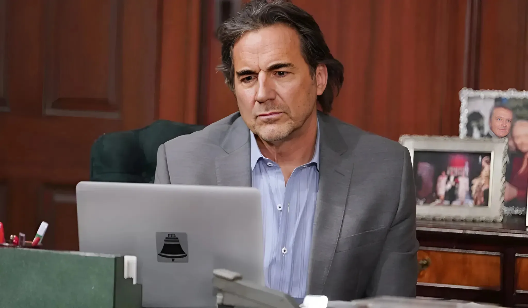 Ridge Wrestles With a Torn Heart and Daphne Says ‘Au Revoir’ to Carter