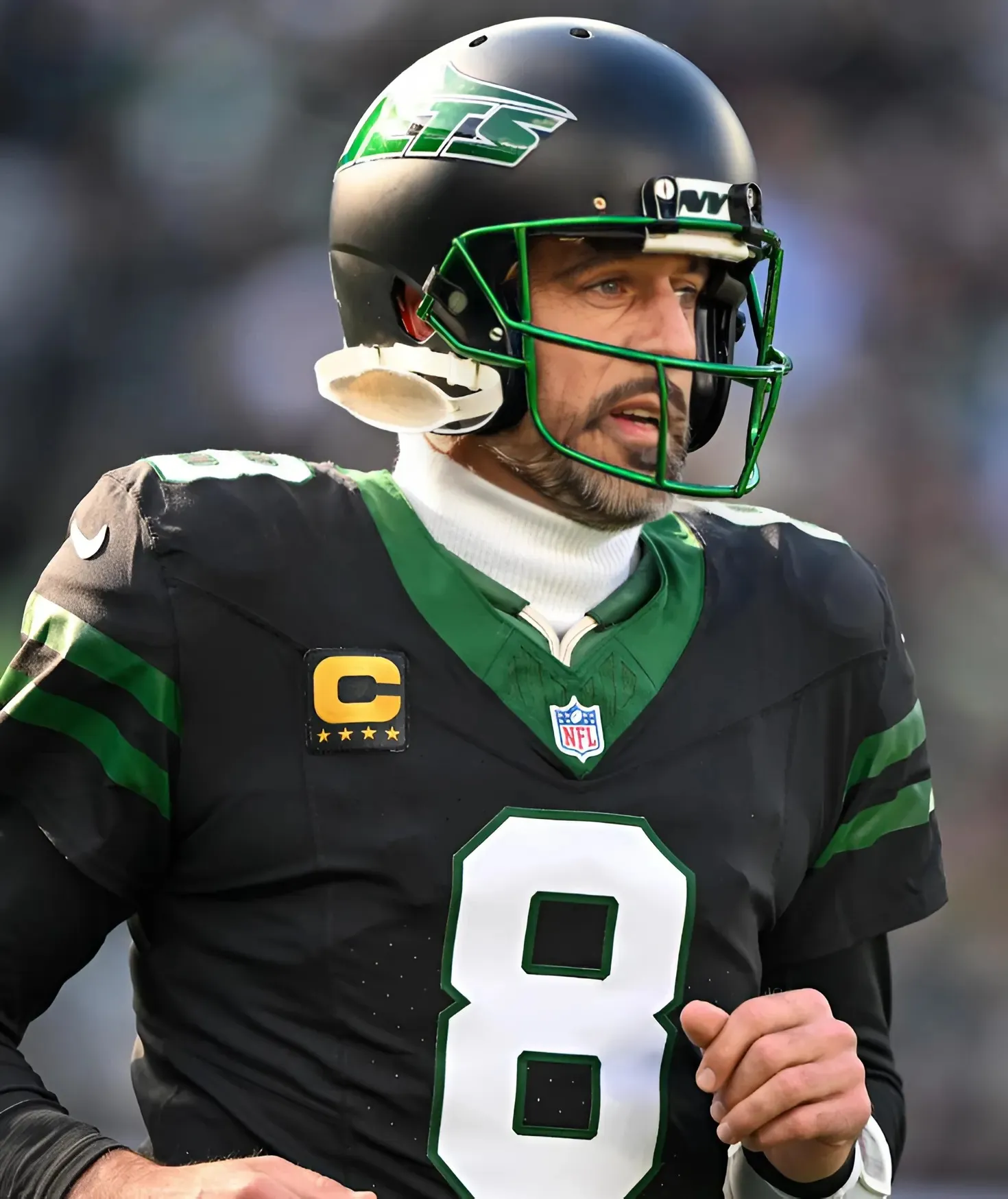 AARON RODGERS TEASES STEELERS MOVE — & TAKES A JAB AT THE BEARS!