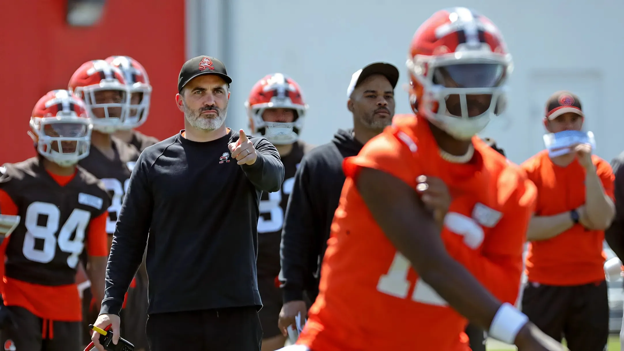 Browns Coach Announces Decision On Shedeur Sanders, Quarterback Room