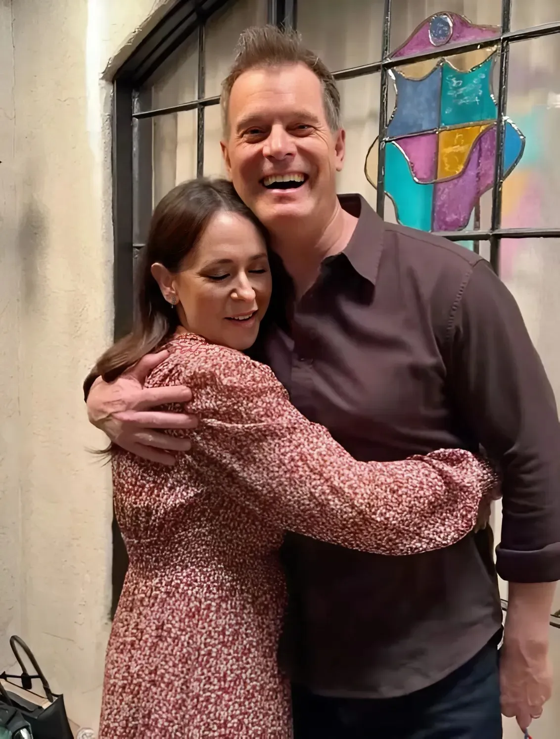Jennifer Love Hewitt Pays Emotional Tribute to Peter Krause After His 9-1-1 Exit