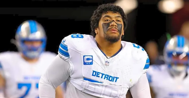 Detroit Lions' All-Pro Penei Sewell Details Offseason Goals: 'Bigger And Stronger'