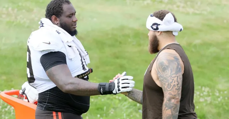 Browns rolling the dice at left tackle: Is Dawand Jones ready to protect the blindside?