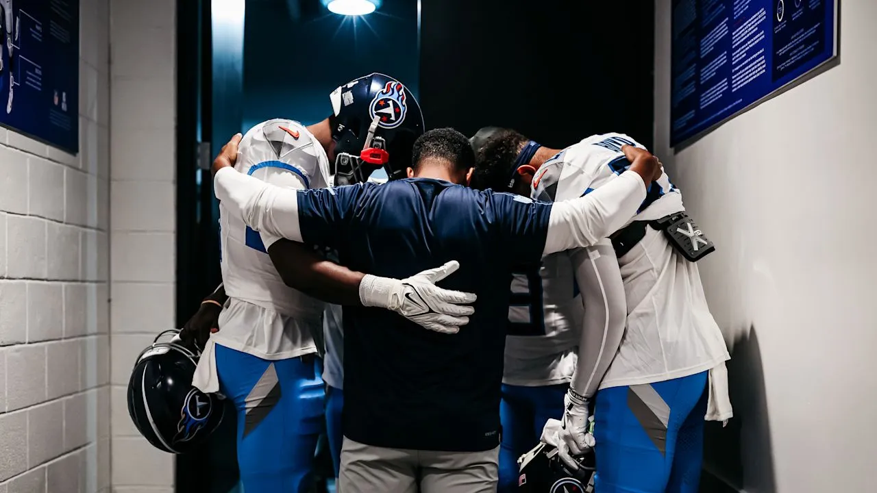 Titans HC Hopes to Improve in the Locker Room
