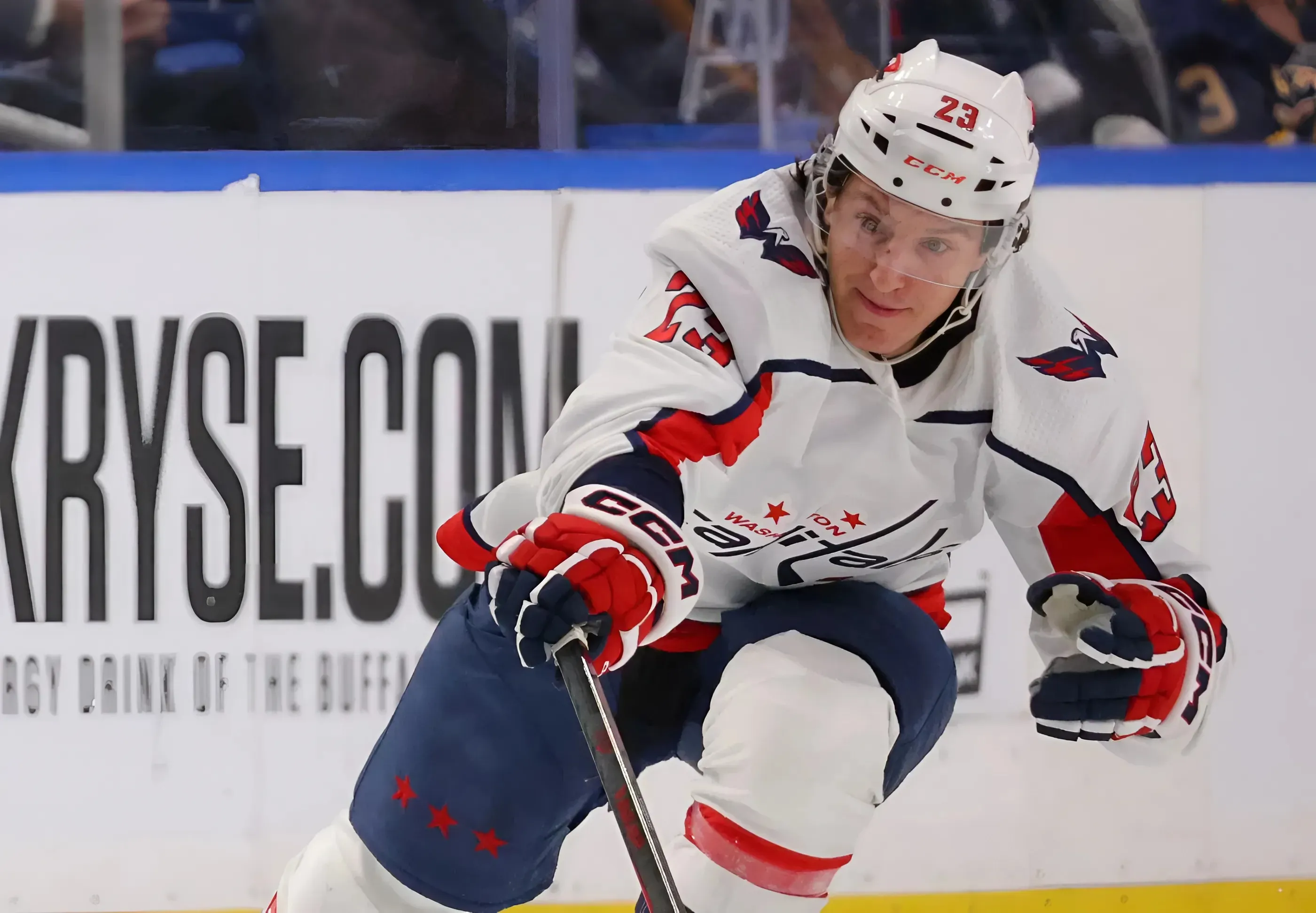 Mike Sgarbossa Opens Up About ‘Tough’ Choice to Leave Capitals for Overseas Opportunity trucc