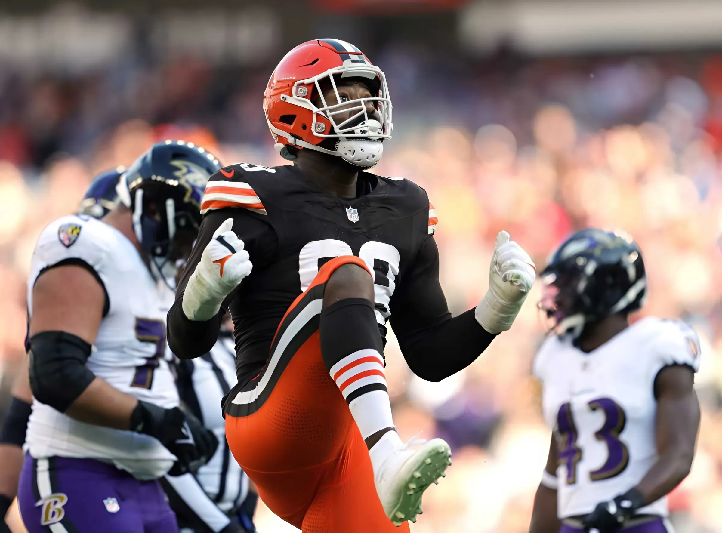 Bears Urged to Sign Free Agent Who Could Outshine Montez Sweat