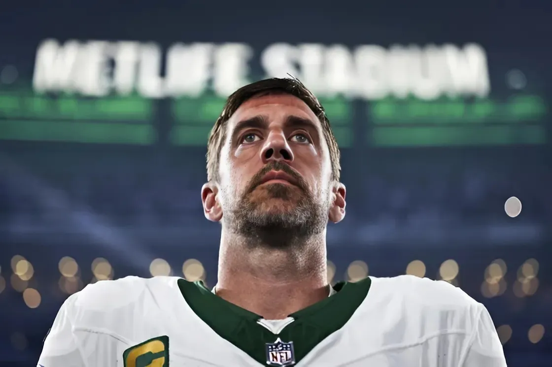 Aaron Rodgers Has Steelers Fans Hooked With Latest Cryptic Line on His NFL Future