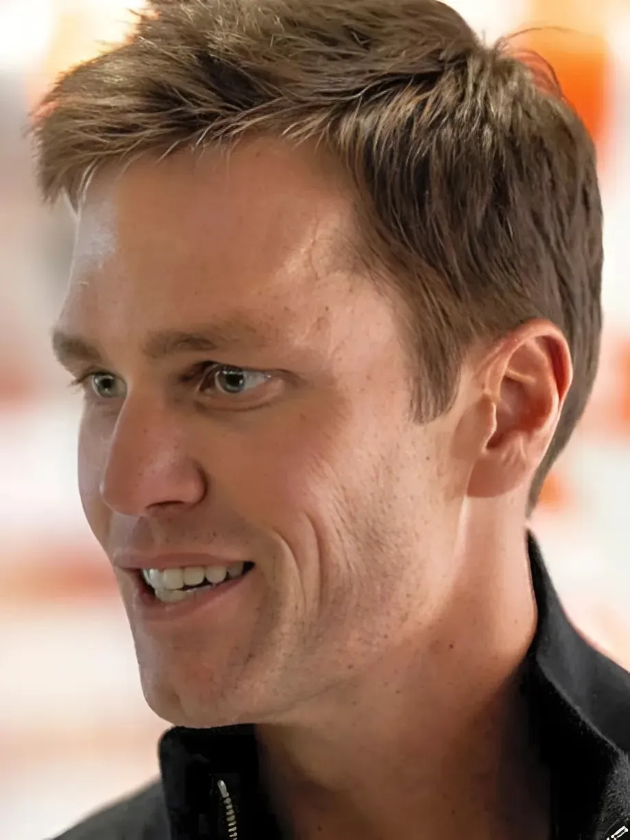 Las Vegas Raiders minority owner Tom Brady could be interested in bringing football back to Oakland