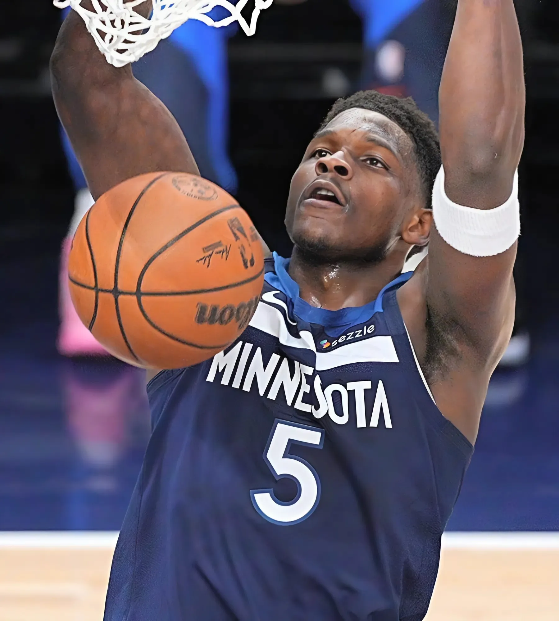 Timberwolves' Anthony Edwards puts on a show in Game 3 win over Thunder