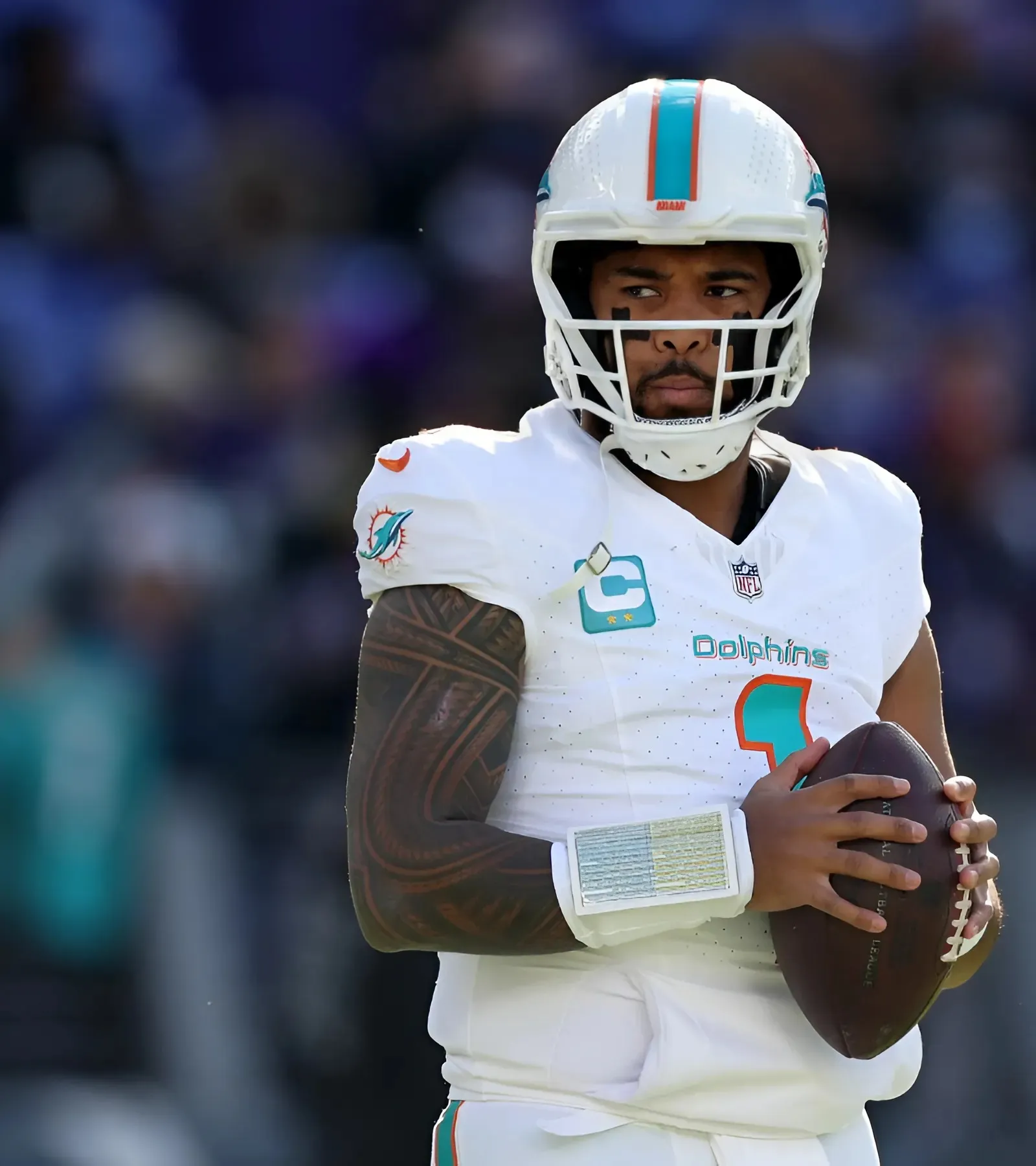 Sink or Swim: Dolphins’ Former First-Round Pick Facing Major Test Sink or Swim: Dolphins’ Former First-Round Pick Facing Major Test