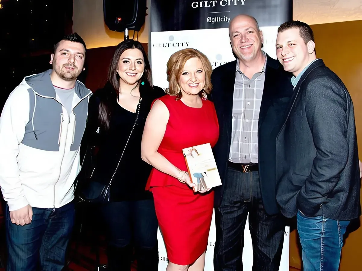 RHONJ Alum Lauren Manzo Addresses Claims Her Parents ‘Pay for Everything’